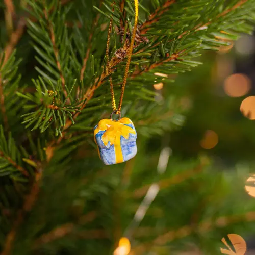 Подарок синий (мини) Размер: 1.5 × 1.5 × 1.5 СМ, вес: 10ГР Подарок синий (мини) Размер: 1.5 × 1.5 × 1.5 СМ, вес: 10ГР фото