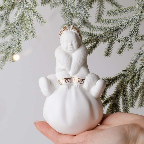 Статуэтка Малыш-дед Мороз (фарфор, золото) Статуэтка Малыш-дед Мороз (фарфор, золото) фото