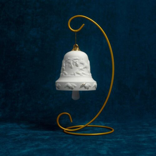 Колокол с новогодним рельефом белочки (фарфор) фото