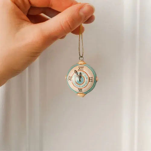 Часы мини Размер: 1.5 × 4 × 3 см Вес: 10 г Часы мини Размер: 1.5 × 4 × 3 см Вес: 10 г фото