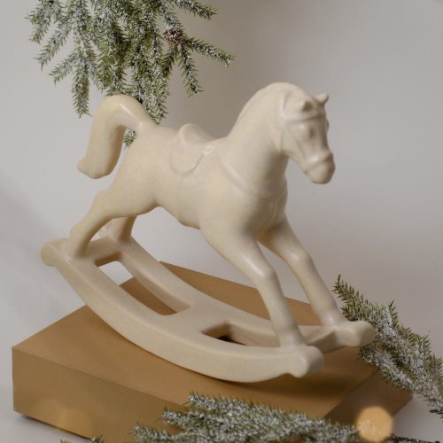 Лошадка качалка лепная большая белая Лошадка качалка лепная большая белая фото