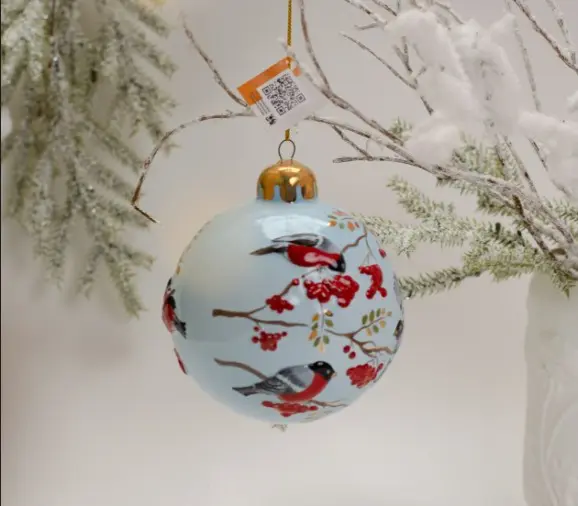 Шар со снегирями фото