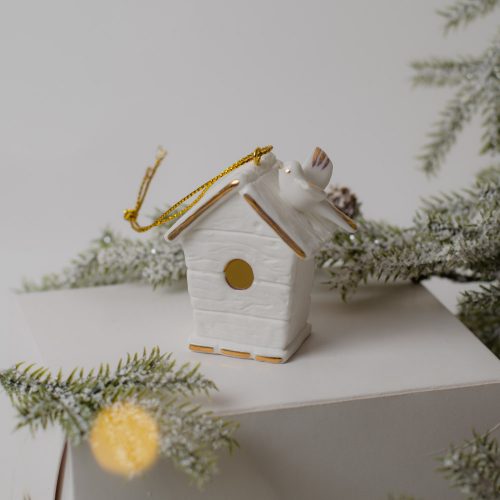 Скворечник с птичкой (фарфор) Размер 3,0*4,5*6,5  Вес:  0,5гр. фото