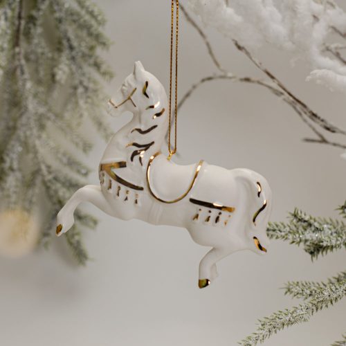 Лошадка цирковая вниз фарфор Лошадка цирковая вниз фарфор фото