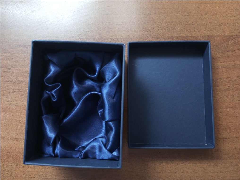 Подарочная коробка под 1 снеговик фарфор с золотом У000035 Подарочная коробка под 1 снеговик фарфор с золотом У000035 фото