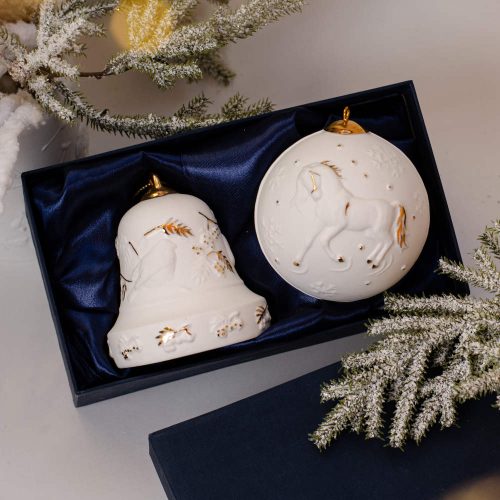 Набор 2 изделия фарфор (колокол, шар с лошадью) фото