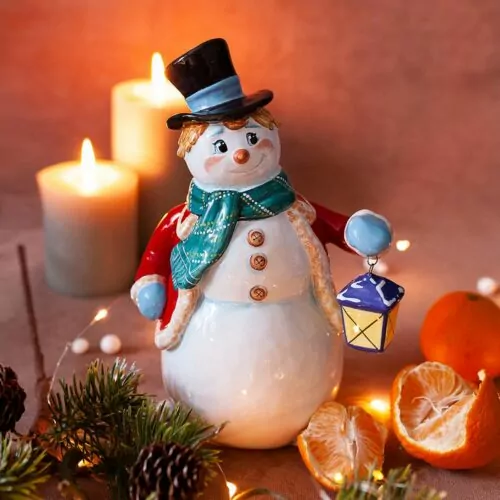 Снеговик с фонариком фото